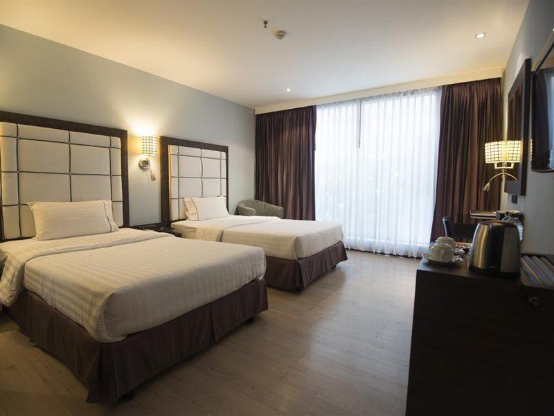 Sukhumvit Suites Hotel Bangkok Luaran gambar