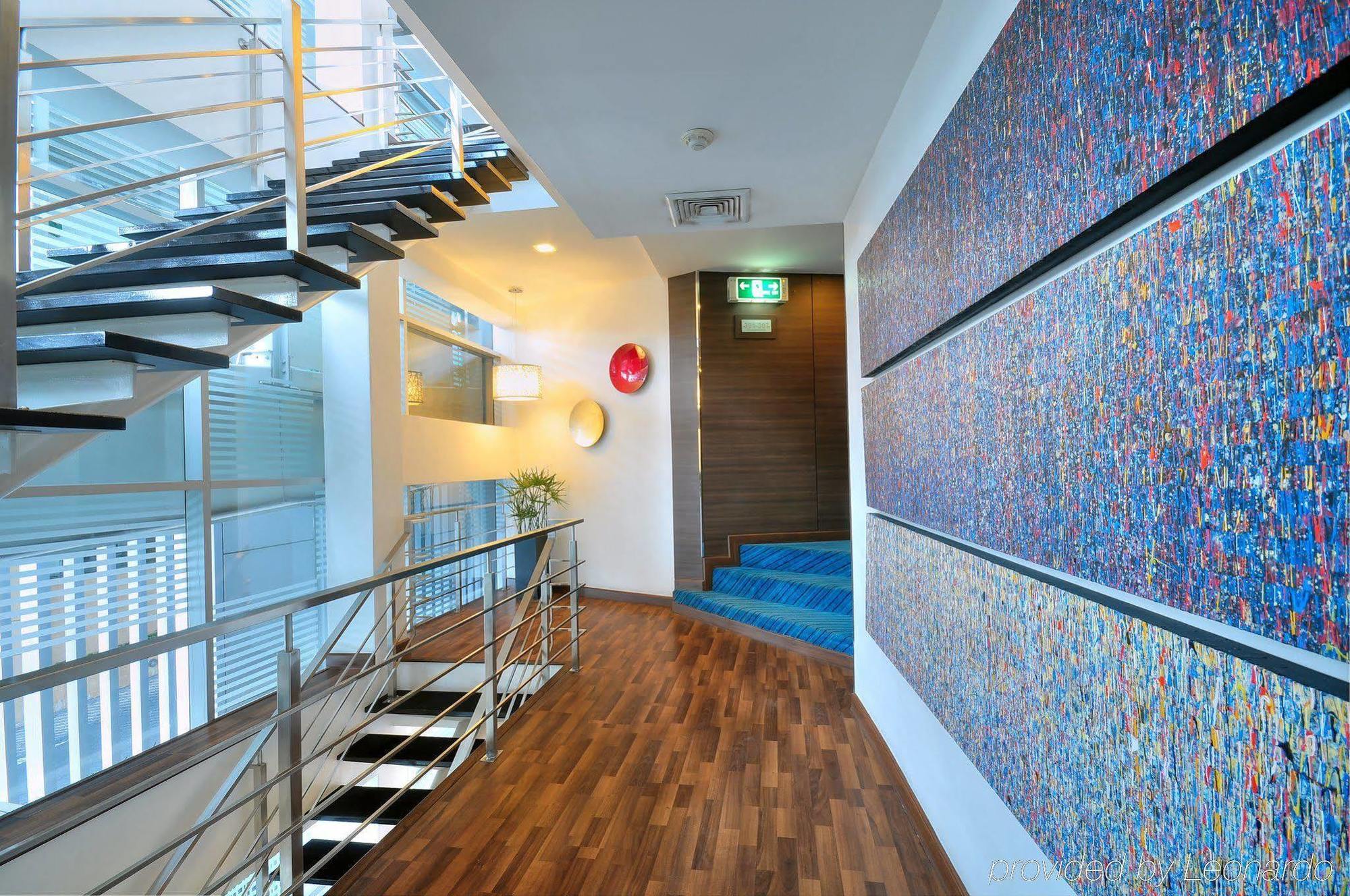 Sukhumvit Suites Hotel Bangkok Luaran gambar